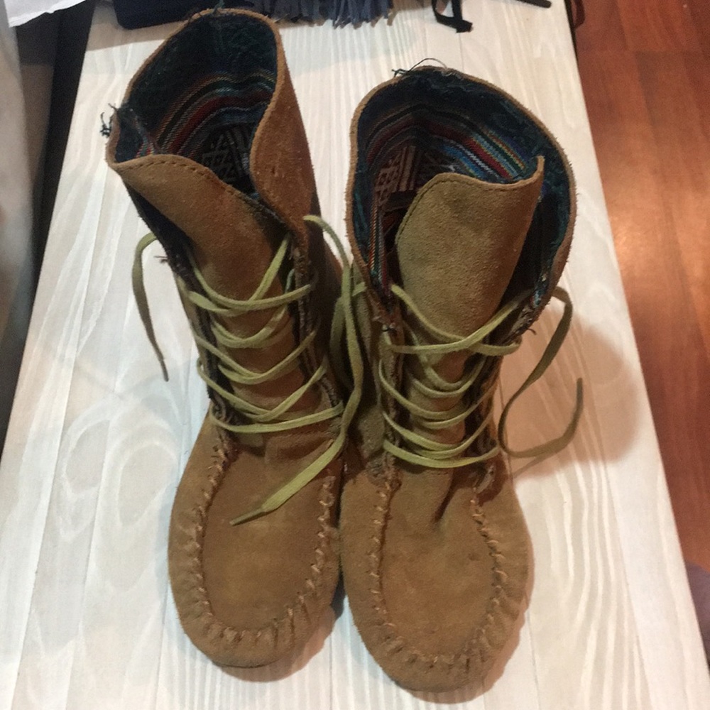 Seteve Madden moccasin boots !